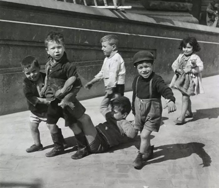 Маленькие неаполитанцы в 1938 году. 