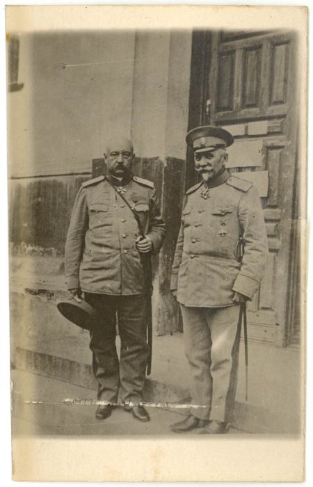 Генерал-лейтенант Антон Иванович Деникин и Генерал от инфантерии  Николай Николаевич Юденич.