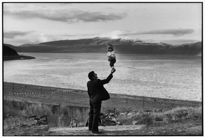  Гость из будущего в деревне на озере Севан. Армения, 1972 год. 