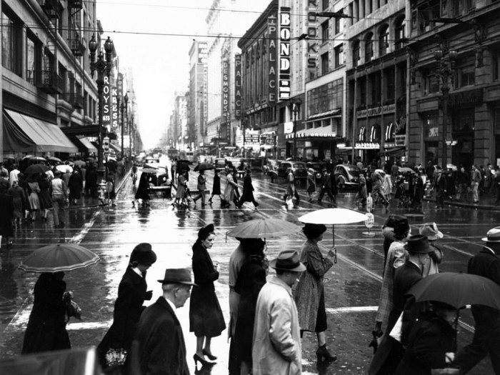 Дождливый день. Лос-Анджелес, Бродвей, 1939 год.