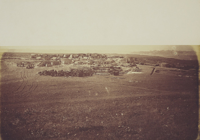 Английская укрепленная на выгодной позиции батарея во время Крымской войны.  Крым, 1855 год.