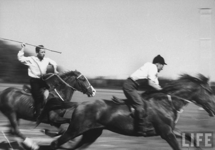 Грузинские национальные конные игры. СССР, Грузия, 1963 год.