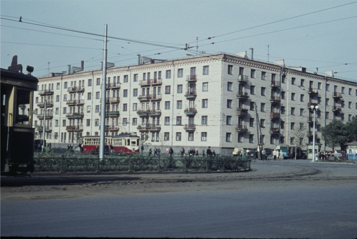 Недавно возведенные жилые дома. Москва, 1961 год. 