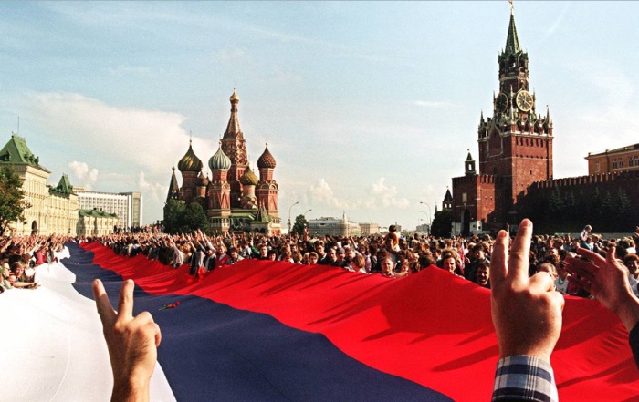 Торжества в Москве после провала попытки государственного переворота. В августе 1991 года.