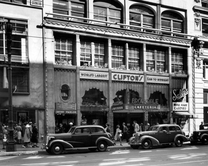 Знаменитая кафетерия Брукдейл Клифтона. Лос-Анджелес, Бродвей, 1936 год.
