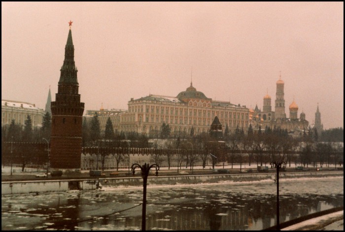 Вид на Московский Кремль с Большого Каменного моста. СССР, Москва, 1985 год.