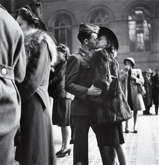 Прощание перед уходом на срочную службу. США, Нью-Йорк, 1944 год.