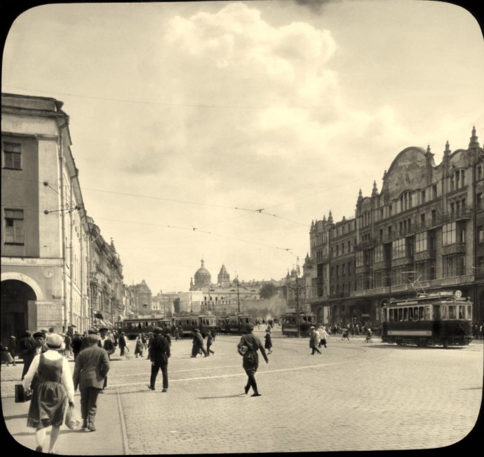 Театральный проезд в сторону Лубянской площади. СССР, Москва, 1931 год. 