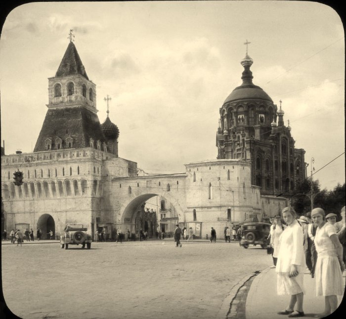 Владимирские ворота Китай-города. СССР, Москва, 1931 год.