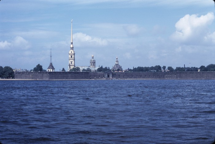 Панорама Невы с видом на Петропавловскую крепость. СССР, Ленинград, 1975 год. 