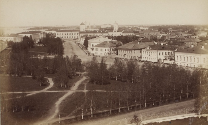 На главной площади Архангельска. Россия, 1887 год.