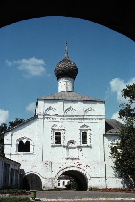 Вход в Спасо-Евфимиевий монастырь. СССР, Суздаль, 1975 год. 