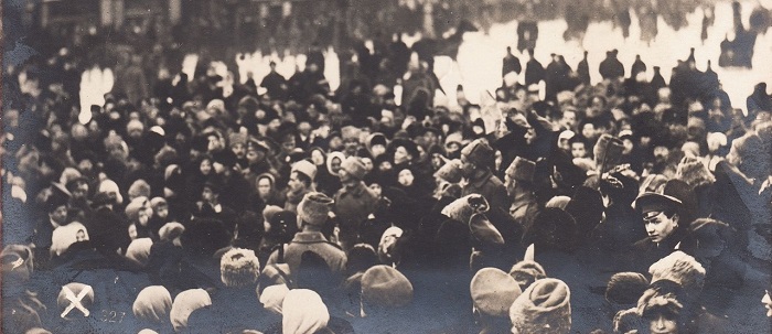 Невский проспект в дни революции. Петроград, 1917 год.