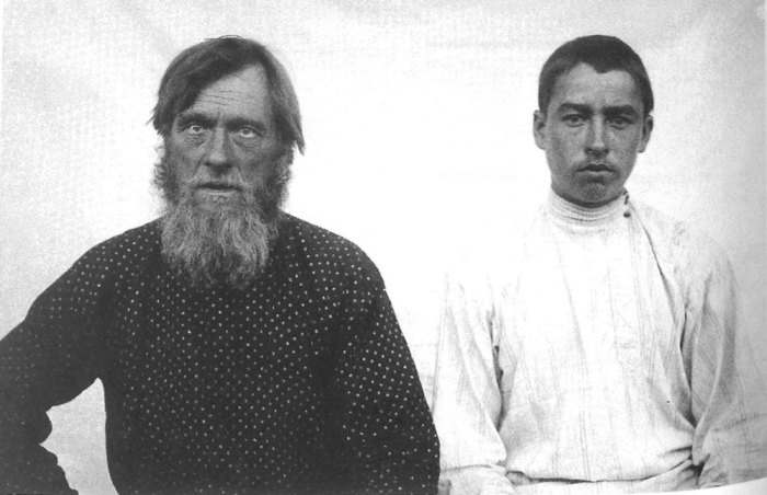 Дед с внуком. Рязанская губерния, Касимовский уезд, деревня Лубонос, 1914 год.