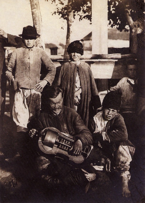 Лирник с поводырем. Полтавщина, 1910 год.