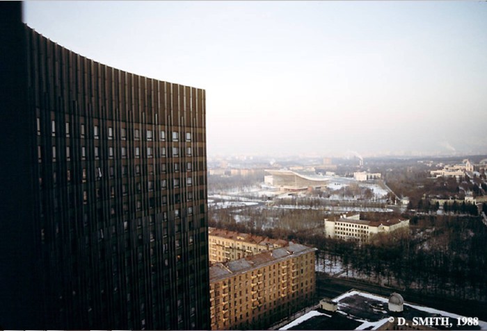 Панорама города из гостиницы Космос. СССР, Москва, 1988 год.