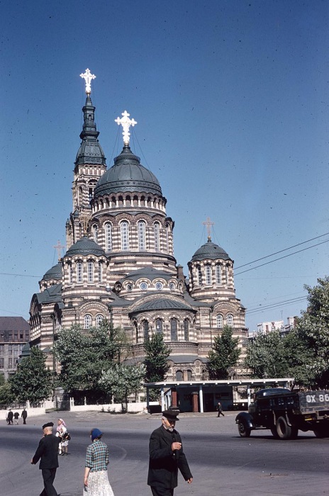 Вид на купола собора Благовещения Пресвятой Богородицы. СССР, Харьков, 1959 год.