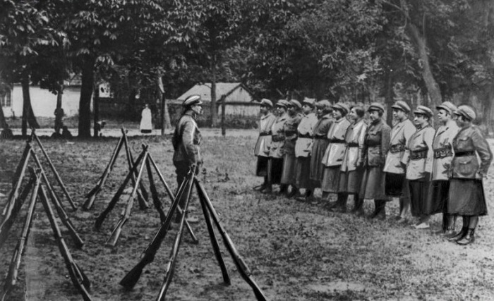 Женщины воевавшие в добровольческих отрядах. 1920 год. 