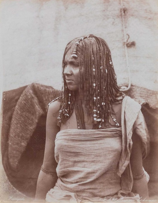 Женщина из племени бишарин.