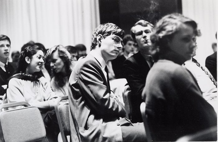 Сессия конгресса Молодёжной организации за свободу и демократию, который проходил в отеле Hilton. Роттердам, 1984 год.