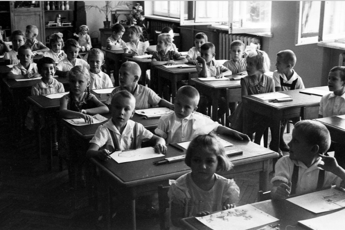 Урок рисования в школе. СССР, Москва, 1963 год.