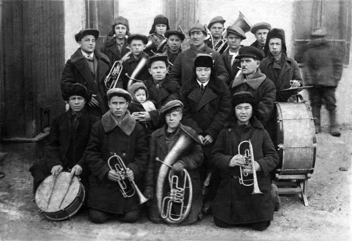 Духовой оркестр одного из специальных училищ года Гурьева. Казахстан, Гурьев, 1965 год.