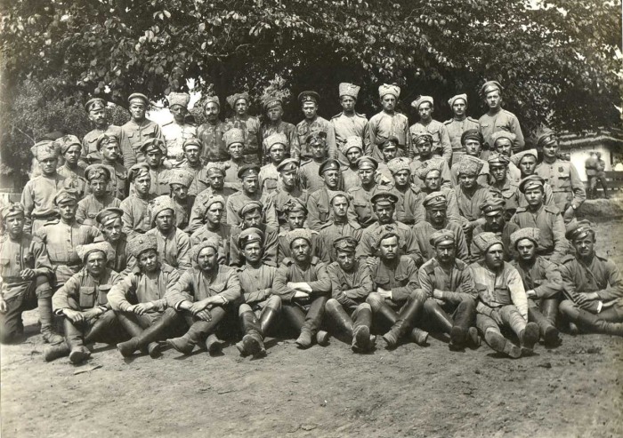 Группа бойцов Чехословацкой стрелковой бригады Русской Императорской армии. 
