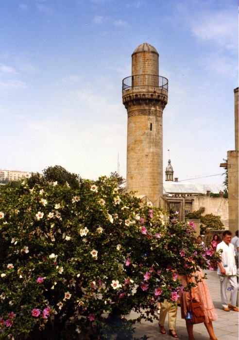 Территория дворца ширваншахов. СССР, Баку, 1985 год.