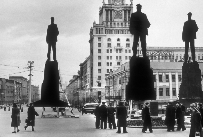 Выбор места для памятника Владимиру Маяковскому. СССР, Москва, 1958 год.