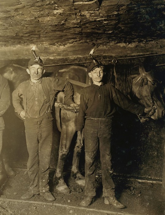 Детский труд в американской угольной шахте.