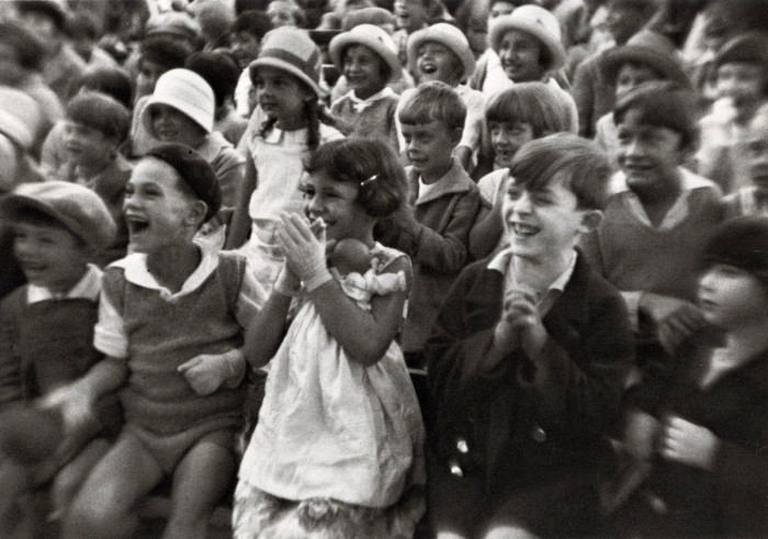 Праздничное мероприятие для детей в Люксембургском саду. Франция, Париж, 1928 год.