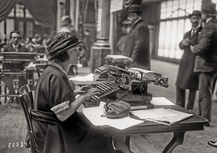 Конкурс секретарей-машинисток. Франция, Париж, 1921 год.