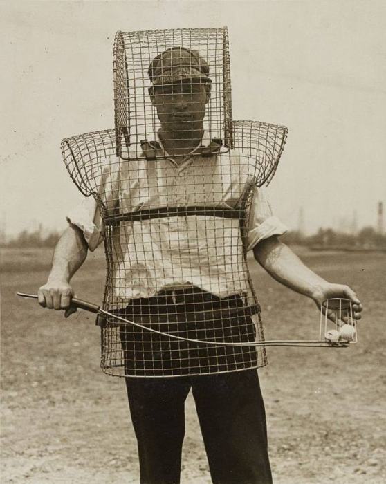  Сборщик мячей на поле для гольфа. США, 1920-е годы. 