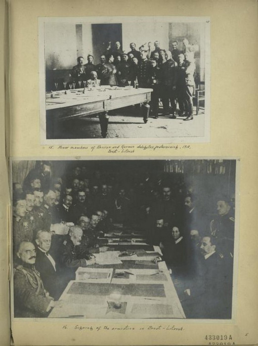 Члены русской и немецкой делегации в Брест-Литовске, 1918 год.
