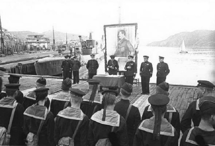 Вручение государственных наград морякам за особые заслуги.
