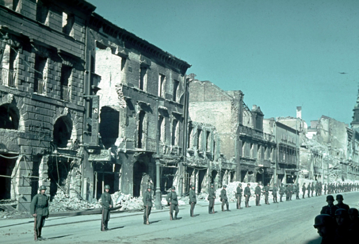Разрушенная немцами Варшава. Польша, 1939 год.