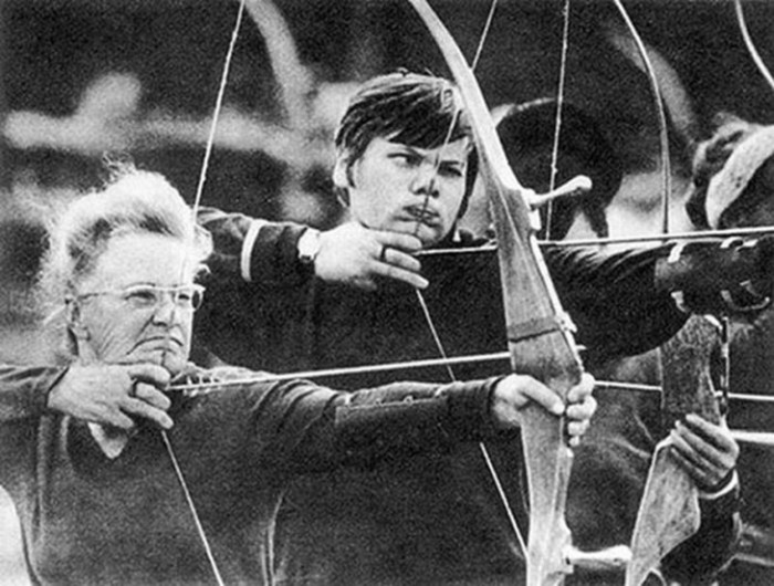 Спортивная стрельба из лука. Автор фотографии: Давид Лейкин, 1974 год.