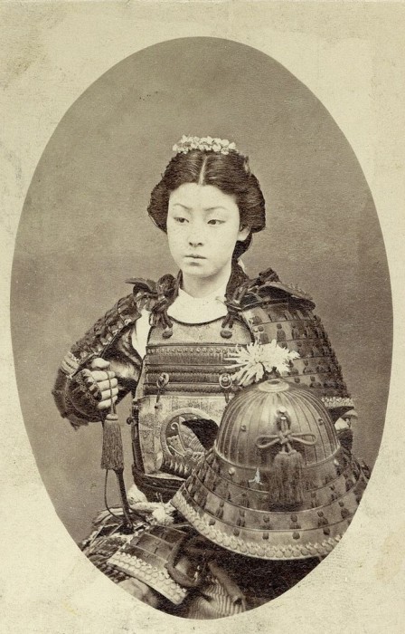 Женщина, принадлежащая к сословию самураев, 1800-е годы.