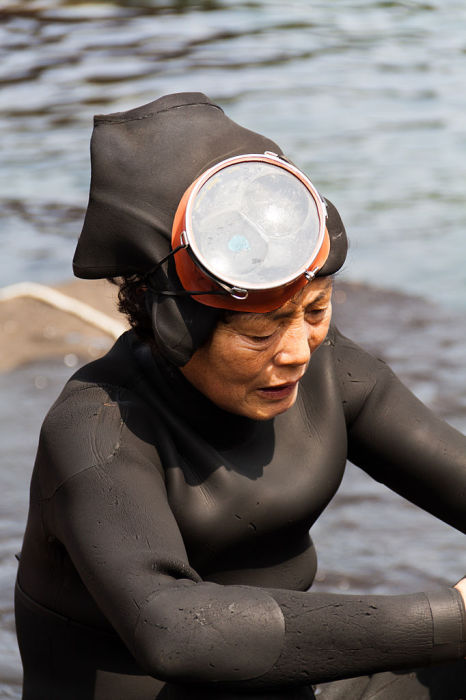 Женщина хэнё, ныряльщица с острова Чеджудо. | Фото: commons.wikimedia.org.