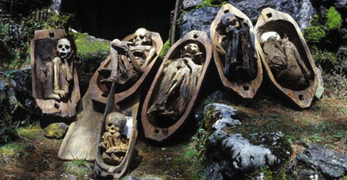 Копченые мумии с Филиппин. | Фото: 4tololo.ru.