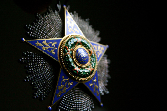 Звезда ордена Исмаила. | Фото: flickr.com.