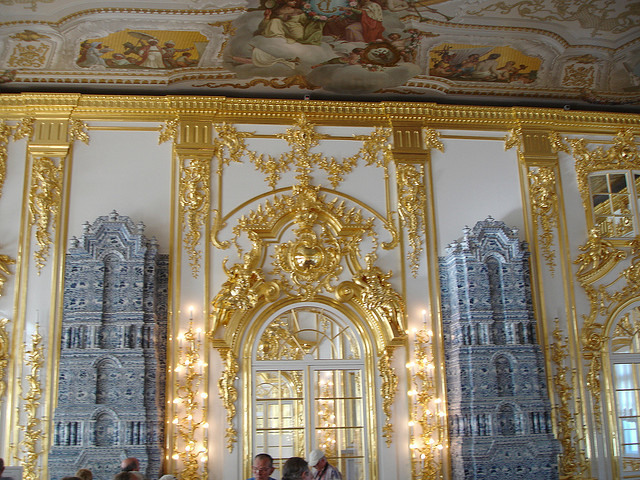 Украшение интерьера Большого зала Екатерининского дворца. | Фото: flickr.com.