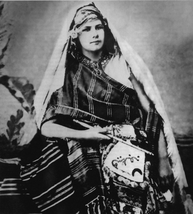 Изабель Эберхард в пустыне Сахель, около 1900 года. | Фото: de.wikipedia.org.