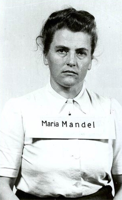 Мария Мандель после задержания американскими военными, август 1945 года. | Фото: ru.wikipedia.org.