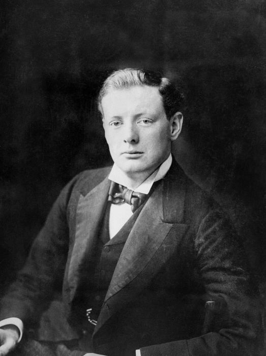Портрет Уинстона Черчилля в 1900 году. | Фото: iwm.org.uk.