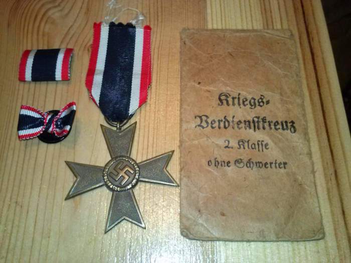 Награда Третьего Рейха - крест «За военные заслуги» 2-й степени без мечей. | Фото: warrelics.eu.