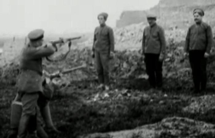 Момент перед выстрелом, 1919 год. | Фото: youtube.com.