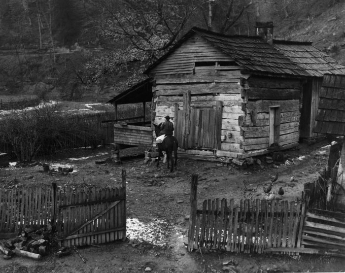 Доставка литературы в удаленный дом, 1940 год. | Фото: dspace.kdla.ky.gov.