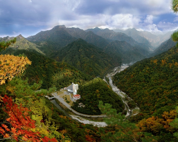 Живописные горы Северной Кореи. |Фото: ru-voyage.com.