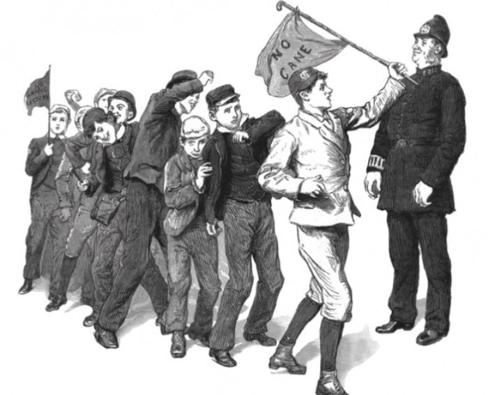 Британские школьники требуют отменить телесные наказания, 1889 год. | Фото: cdn.historyextra.com.